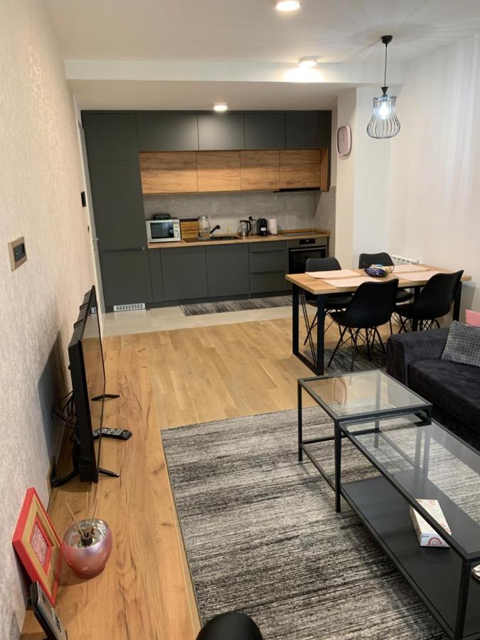 Park Lake Suite 투즐라 외부 사진