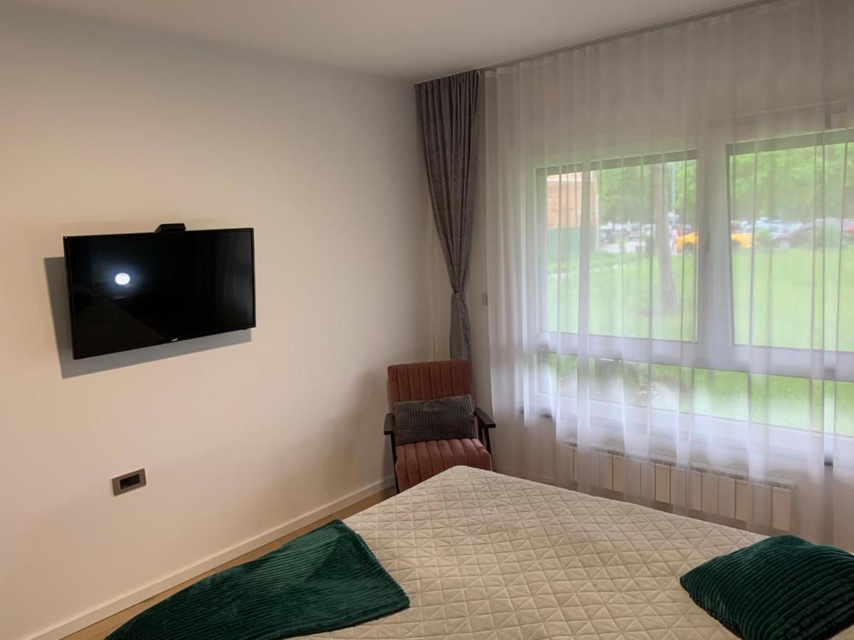 Park Lake Suite 투즐라 외부 사진